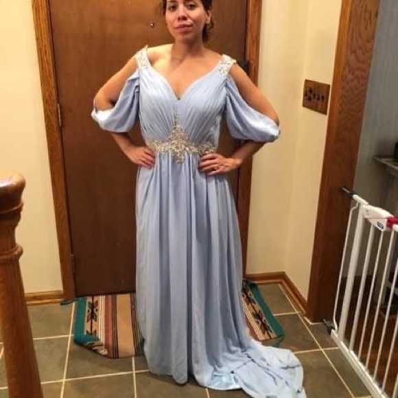 Dresses & Skirts - Prom or weeding dress